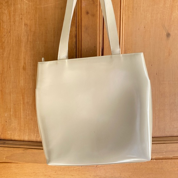 Gucci Shoulder Bag - Picture 3 of 4